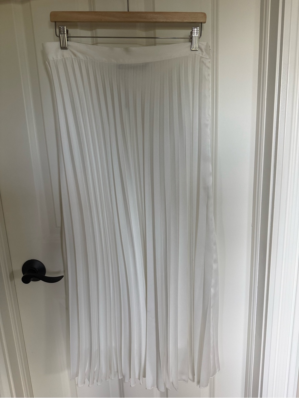 Zara White Satin Pleated Midi Skirt Size XL